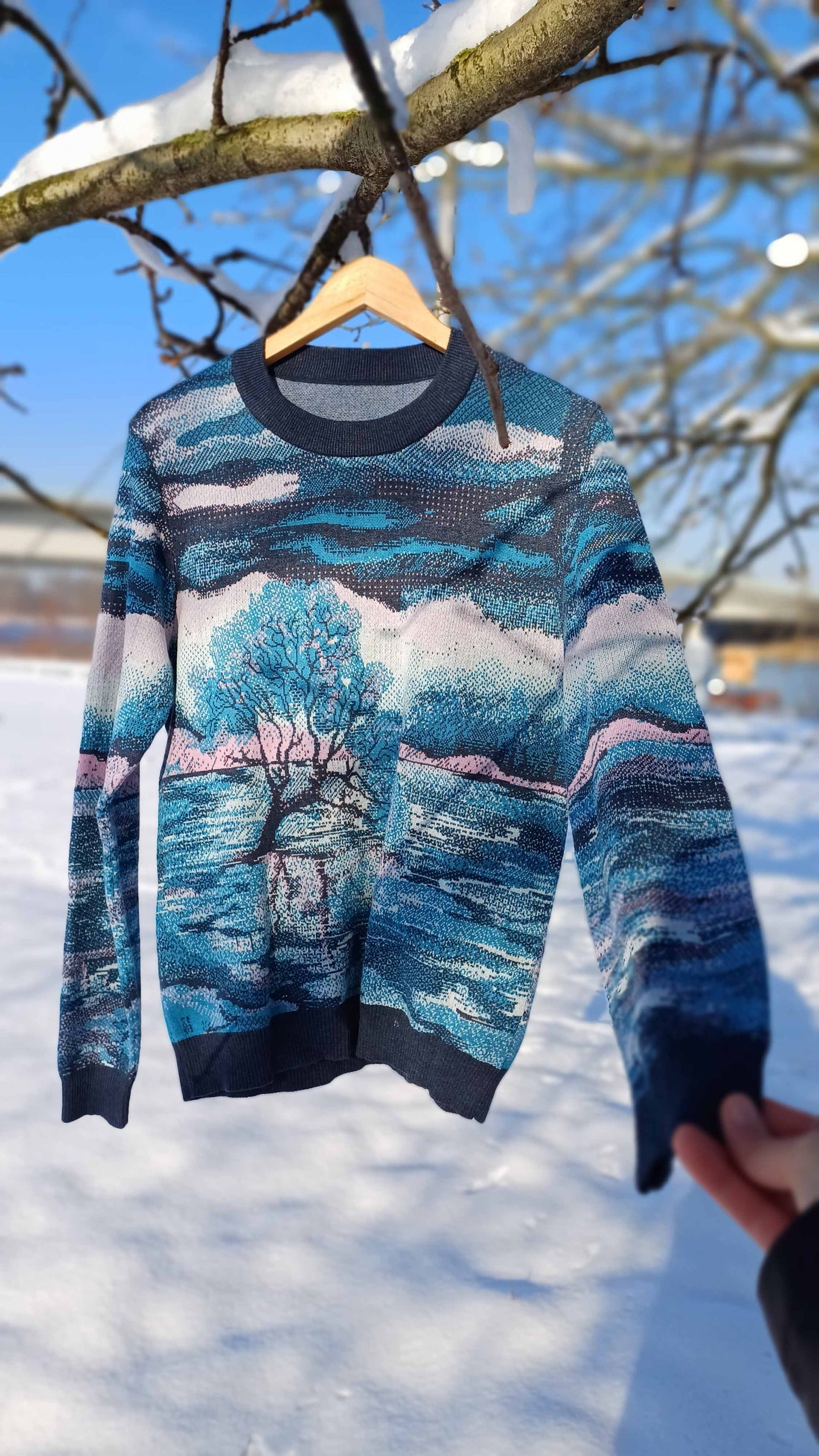 Unisex Strickpullover – Baum der Seen (Winter Nacht) – Rundhalsausschnitt, klassische Passform